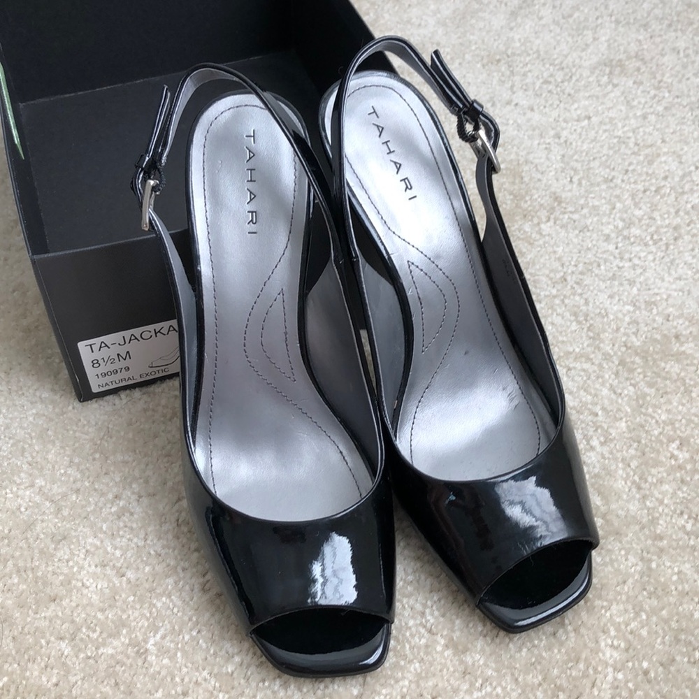 Tahari patent black heels new in box